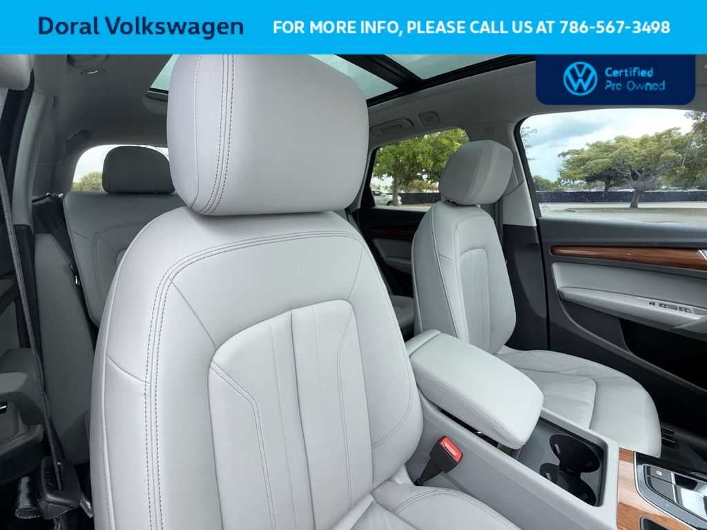 2023 Audi Q5 S line Premium