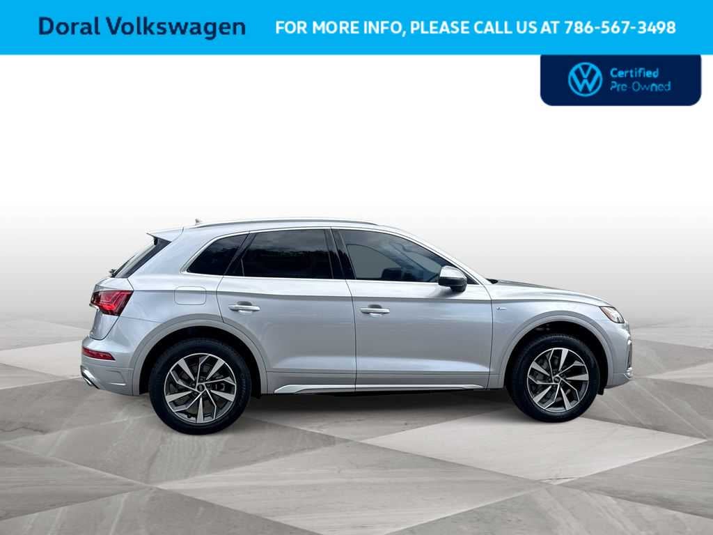 2023 Audi Q5 S line Premium