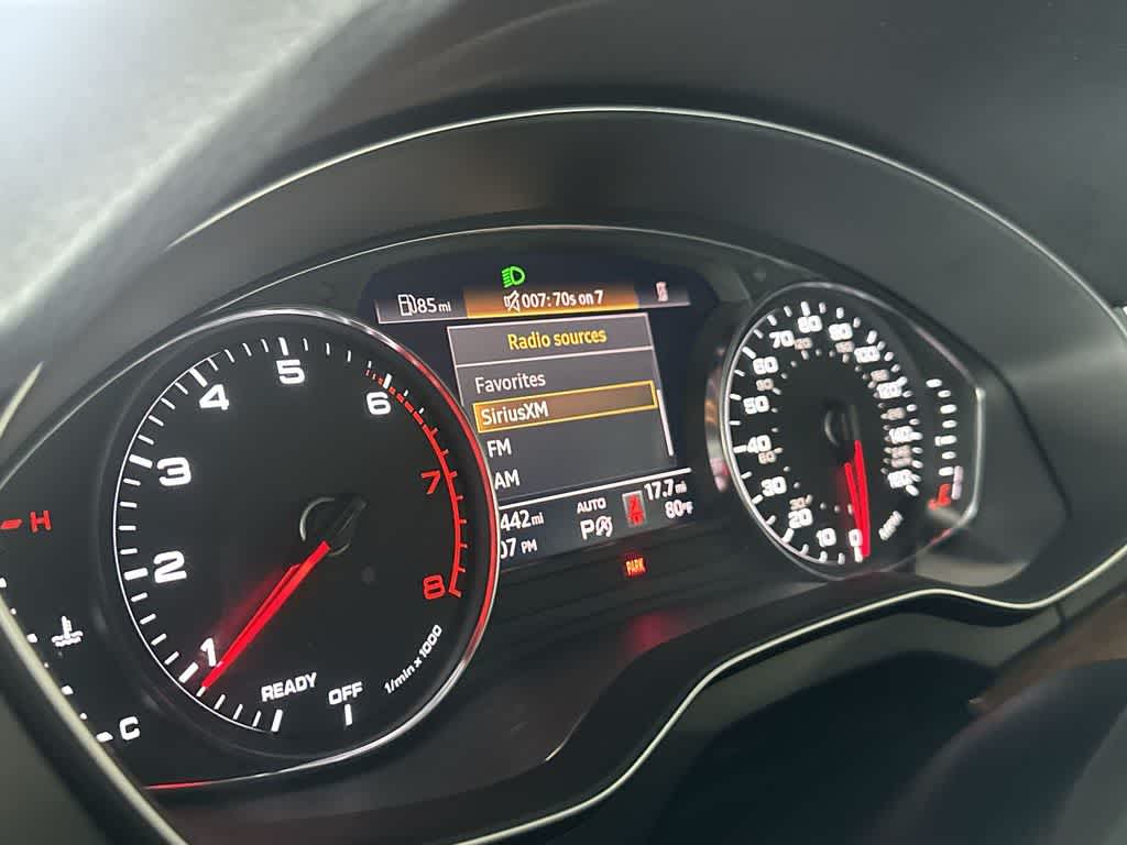 2022 Audi Q5 S line Premium