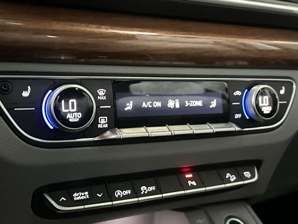 2022 Audi Q5 S line Premium