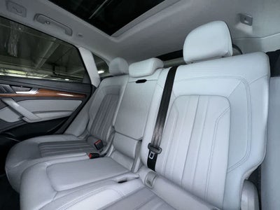 2022 Audi Q5 S line Premium
