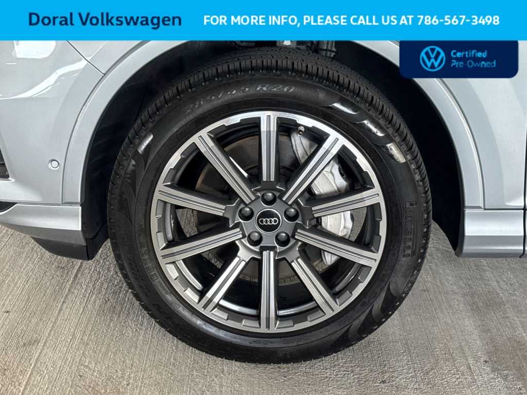 2023 Audi Q7 Premium Plus