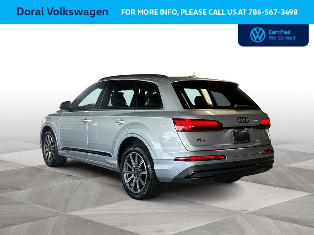 2023 Audi Q7 Premium Plus
