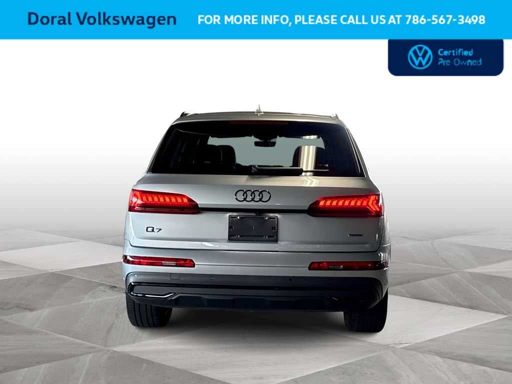2023 Audi Q7 Premium Plus
