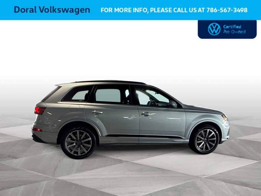 2023 Audi Q7 Premium Plus