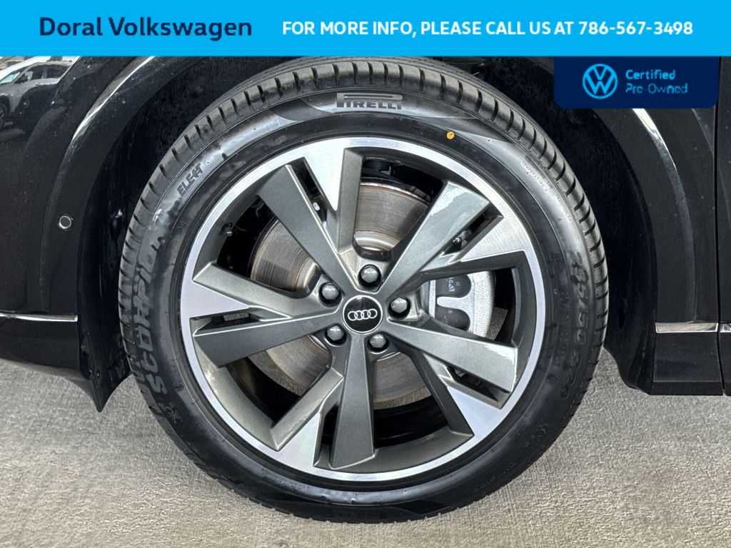 2024 Audi Q4 e-tron Premium Plus
