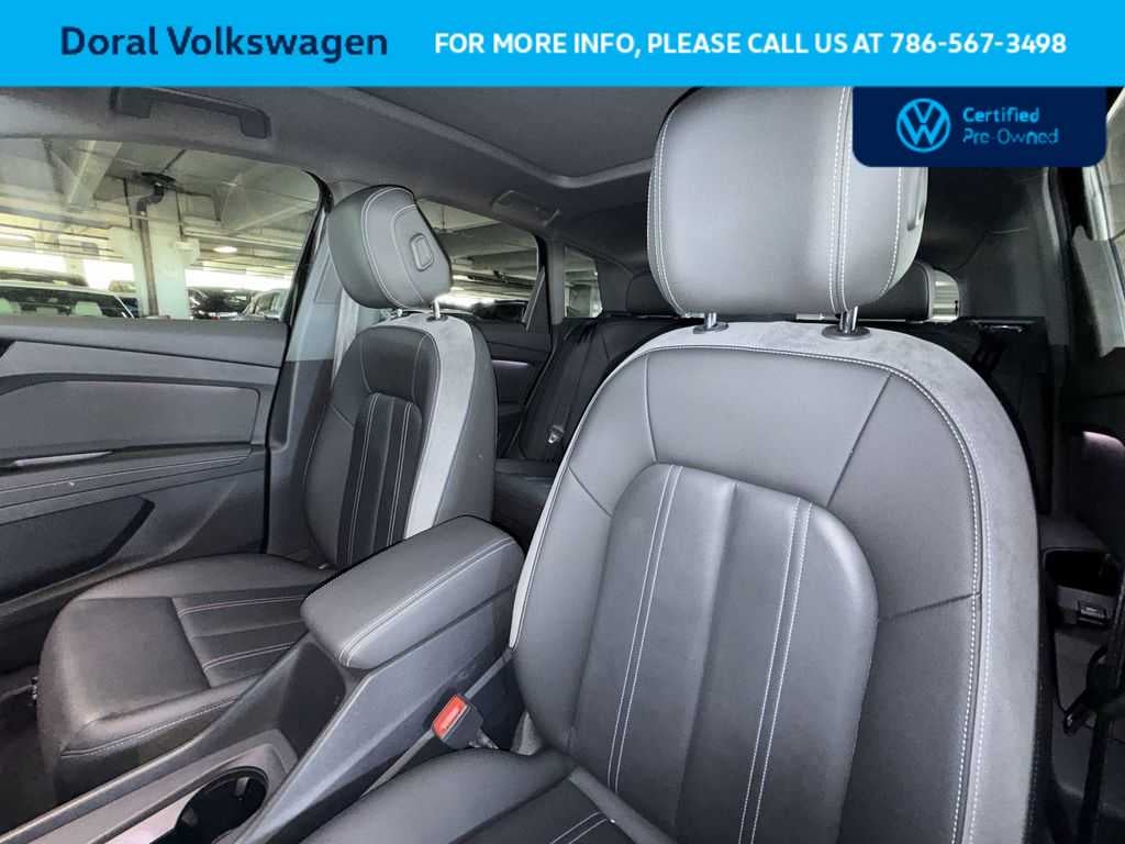 2024 Audi Q4 e-tron Premium Plus
