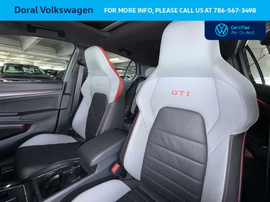 2025 Volkswagen Golf GTI SE