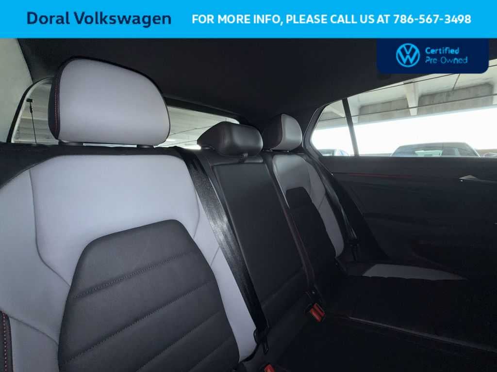 2025 Volkswagen Golf GTI SE