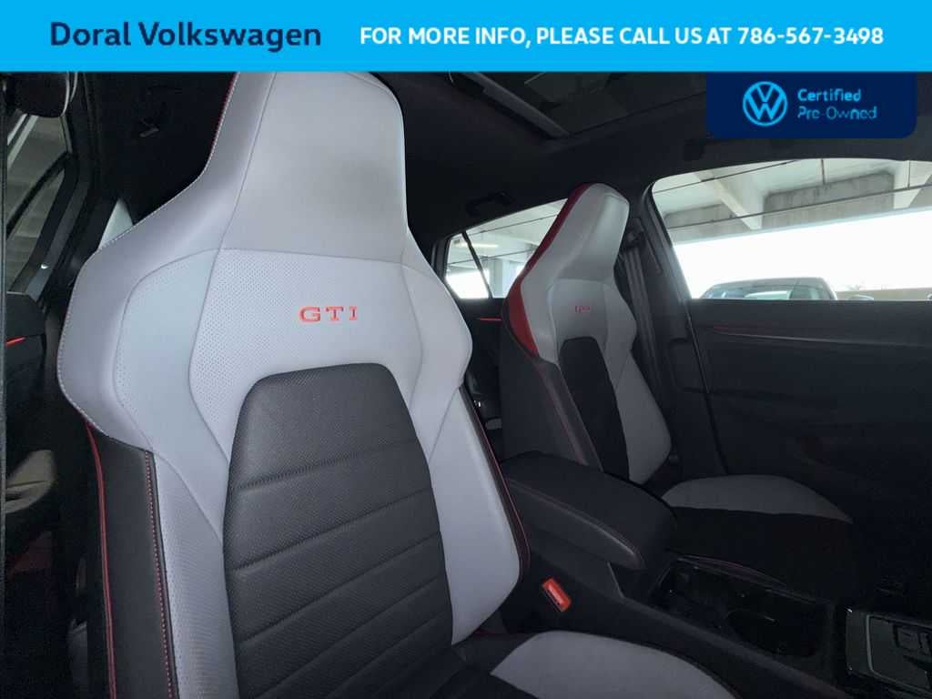 2025 Volkswagen Golf GTI SE