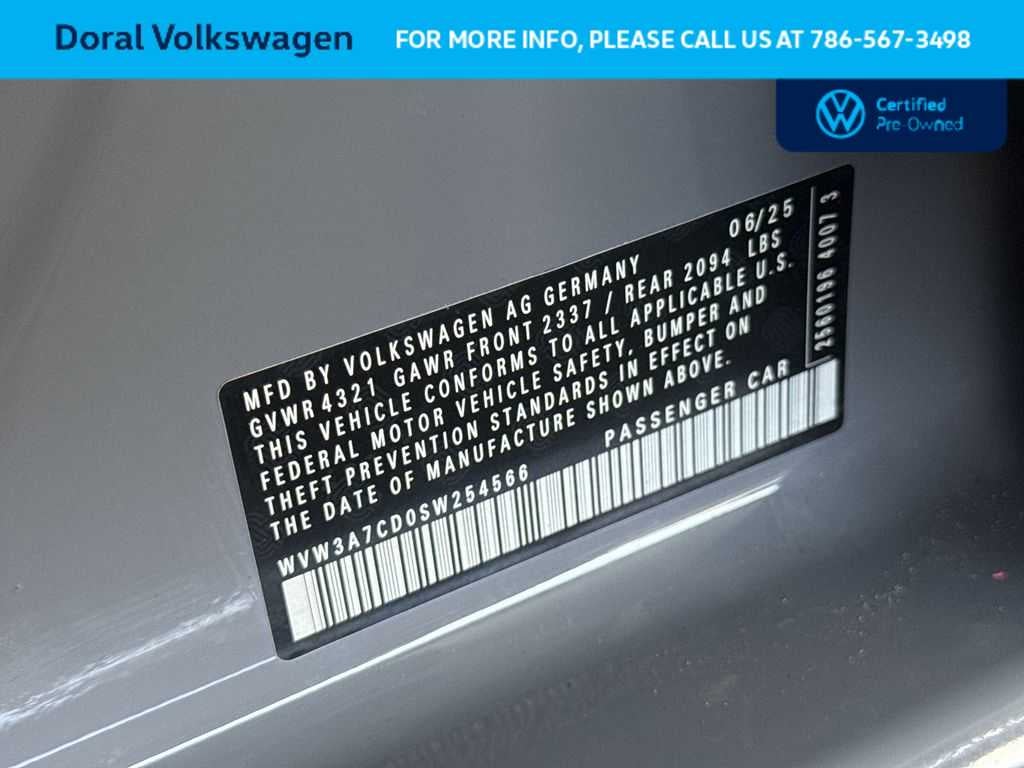 2025 Volkswagen Golf GTI SE