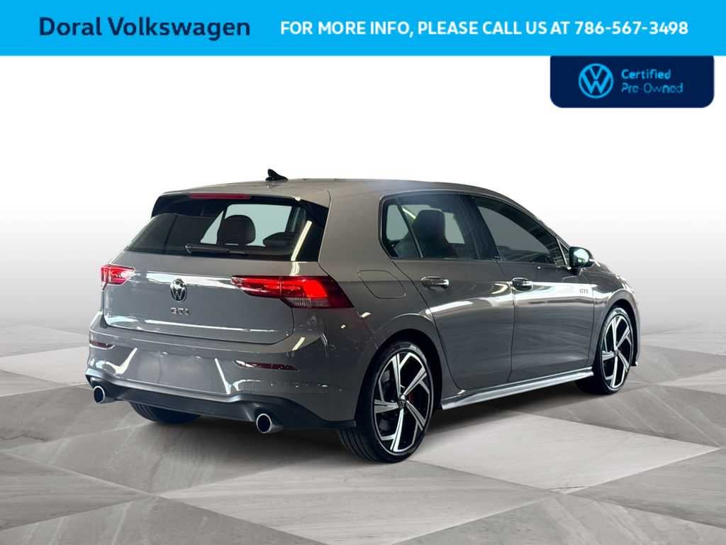 2025 Volkswagen Golf GTI SE