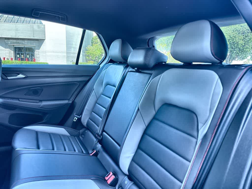 2026 Volkswagen Golf GTI SE