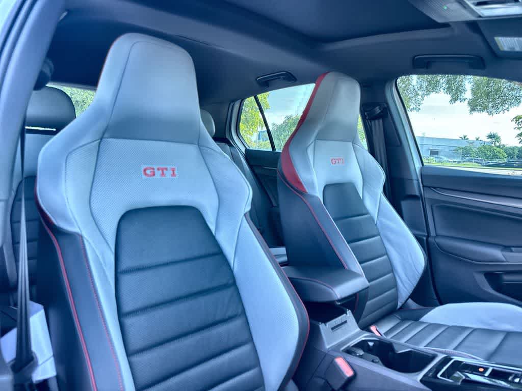 2026 Volkswagen Golf GTI SE