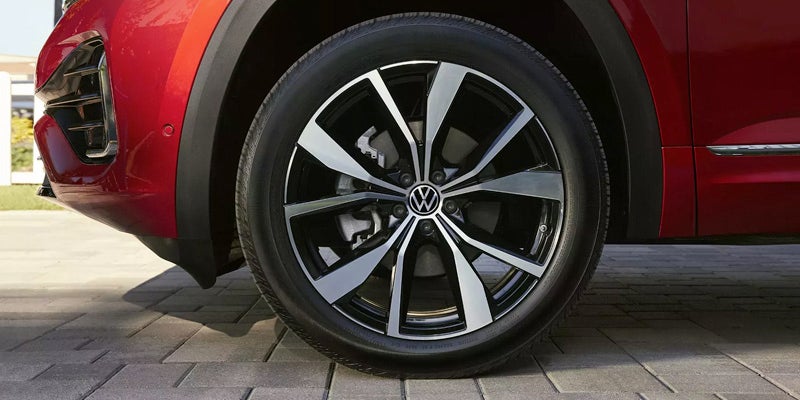 Two-tone alloy wheel on the 2026 Volkswagen Atlas.